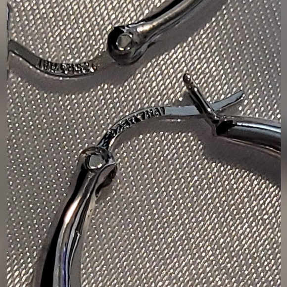 NWOT Silver Hoop Earrings - Picture 3 of 6